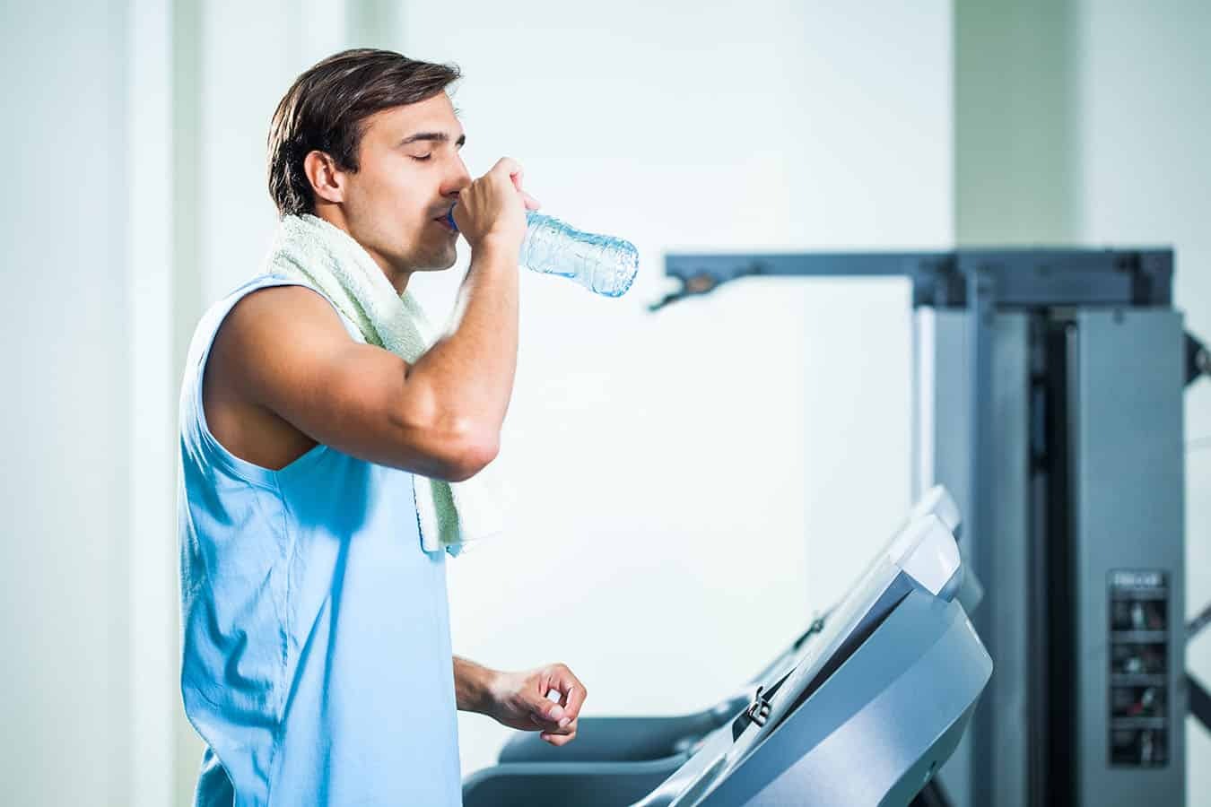 شرب الماء قبل وبعد التمرين